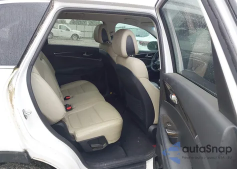 2016 Kia Sorento 2.4L Lx z USA, uszkodzony, nr VIN 5XYPG4A32GG168432